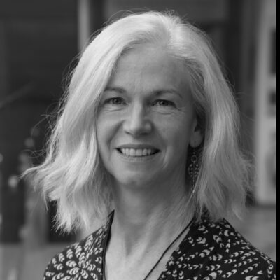 Dr Paula Byrne